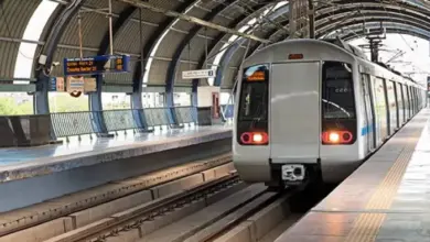 नोएडा के यातायात व्यवस्था में एक बड़ा बदलाव आने वाला है। उत्तर प्रदेश सरकार (Uttar Pradesh government) ने बोटेनिकल गार्डन मेट्रो (Botanical Garden Metro) स्टेशन से सेक्टर-142 तक एक नए मेट्रो कॉरिडोर के निर्माण को मंजूरी दे दी