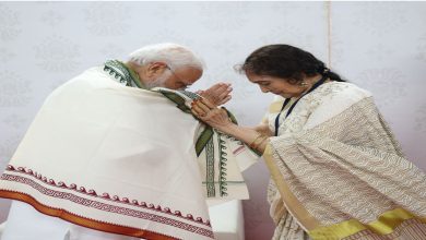 प्रधानमंत्री नरेन्‍द्र मोदी ने कल पद्म विभूषण से सम्मानित अभिनेत्री वैजयंतीमाला से मुलाकात की