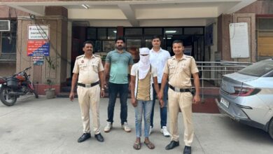 सीमापुरी क्रैक टीम ने एक सक्रिय स्नैचर को किया गिरफ्तार, एक मोबाइल फोन बरामद