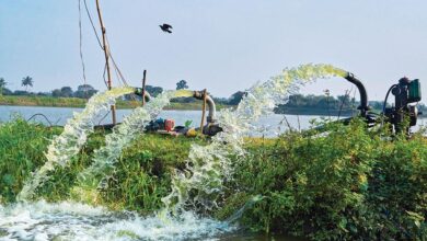 नोएडा। भूगर्भ जल विभाग ने भूजल दोहन करने पर दो बिल्डरों और कंस्ट्रक्शन कंपनी पर 5-5 लाख रुपये का जुर्माना लगाया है