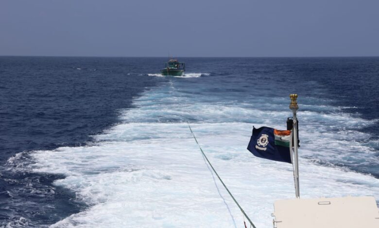 भारतीय तट रक्षक (आईसीजी) ने मंगलवार को एक मछली पकड़ने वाली भारतीय नाव को सफलतापूर्वक बचाया