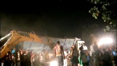 भागलपुर में गिट्टी से भरा हाईवा स्कॉर्पियो पर पलटा 6 की मौके पर मौत