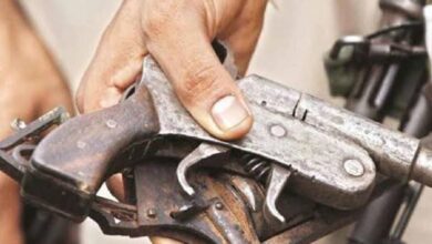 सूरजपुर पुलिस और सर्विलांस टीम ने अवैध हथियारों की तस्करी करने वाले को गिरफ्तार किया