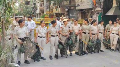पांडव नगर में दुष्कर्म के आरोपी के खिलाफ फूटा महिलाओं का गुस्सा, सजा दिये जाने की मांग किया प्रदर्शन