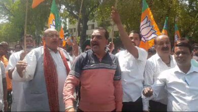 दिल्ली CM केजरीवाल के इस्तीफे की मांग को लेकर भाजपा का जबरदस्त विरोध प्रदर्शन