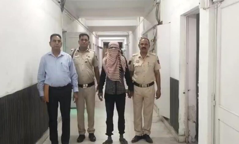 दिल्ली के कृष्‍णा नगर मेट्रो स्‍टेशन से चंद कदम की दूरी पर हुई थी बाप-बेटे के साथ लूटपाट, दो आरोपी गिरफ्तार