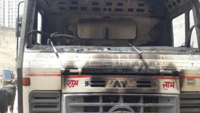 थाना सेक्टर 39 क्षेत्र के अंतर्गत मंगलवार दोपहर को एक डंपर में आग लग गई