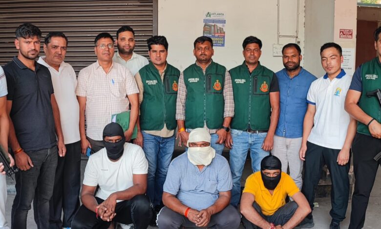 दिल्ली पुलिस की स्पेशल सेल ने नशे की गोली अल्प्राजोलम बनाने वाली अवैध फैक्‍ट्री का किया भंडाफोड़