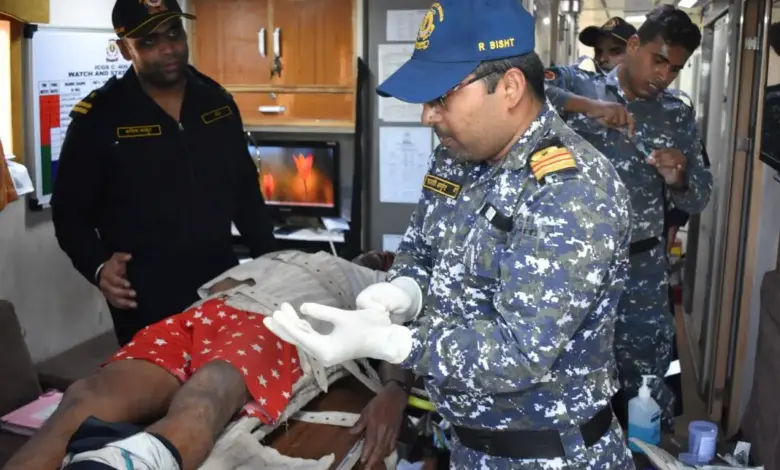 भारतीय तटरक्षक बल ने एक मेडिकल इमरजेंसी के तहत बुधवार की रात गुजरात के सोमनाथ जिले के वेरावल क्षेत्र से एक मछुआरे की जान बचाने में सफलता प्राप्त की