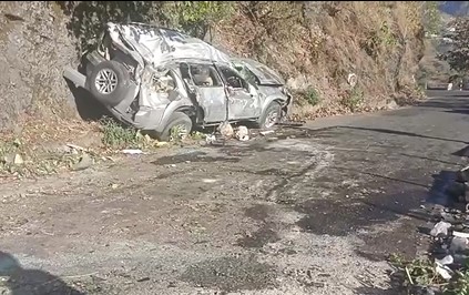 मसूरी-देहरादून हाईवे पर खाई में गिरी कार, सभी 6 लोगों की हुई दर्दनाक मौत