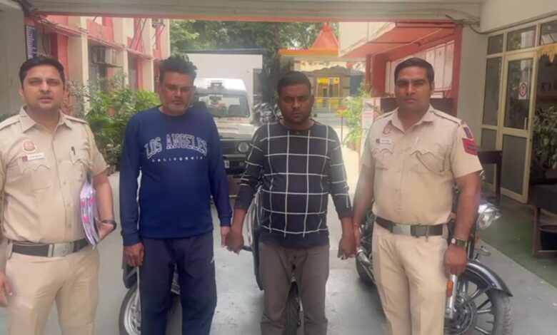 कृष्णा नगर पुलिस ने दो ऑटोलिफ्टर को किया गिरफ्तार, 2 स्कूटी और 1 बुलेट मोटरसाइकिल बरामद