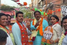 राजस्थान सरकार में मंत्री राजवर्धन सिंह राठौर ने कल्याणपुरी में हर्ष मल्होत्रा के साथ किया रोड़ शो