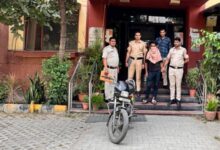 शाहदरा पुल‍िस ने जीटीबी एन्‍क्‍लेव से एक कुख्‍यात स्‍नैचर को क‍िया गिरफ्तार