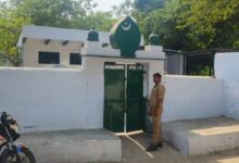 ताजमहल के पास मस्जिद में मिला महिला का अर्धनग्न शव, दुष्कर्म कर हत्या की आशंका