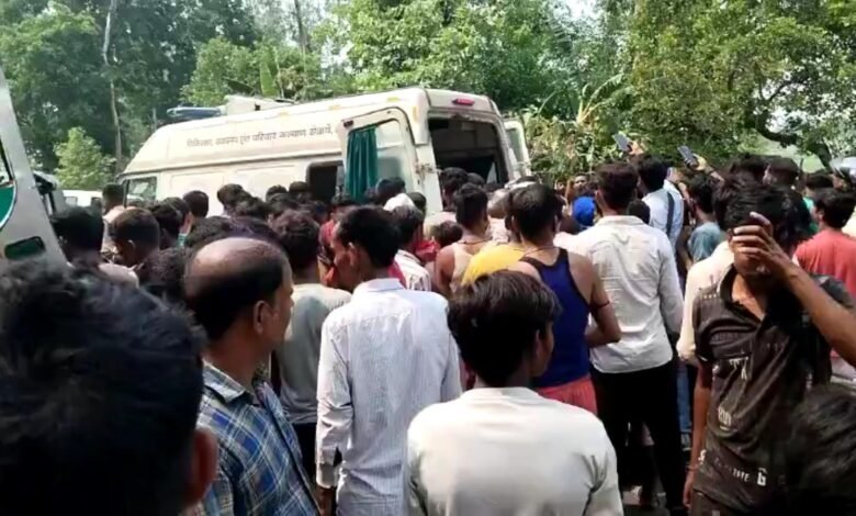 Accident In Lakhimpur Kheri: लखीमपुर खीरी में भीषण सड़क हादसा, एक बच्चे समेत 5 लोगों की मौत, 8 घायल