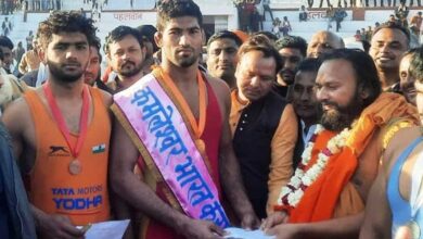 दनकौर के जमालपुर गांव के अंतरराष्ट्रीय पहलवान जोंटी भाटी ने ईरान के पहलवान को चित कर एक लाख की इनामी कुश्ती जीत ली
