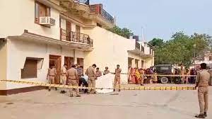 सीतापुर में सनसनीखेज मामला, एक शख्स ने परिवार के 5 लोगों की हत्या की