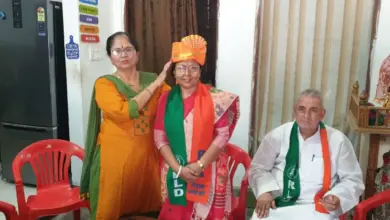 मोदीनगर विधानसभा से विधायक डॉ. मंजू शिवाच, उनके पति समेत 8 लोगों के खिलाफ मोदीनगर थाने में केस दर्ज किया गया