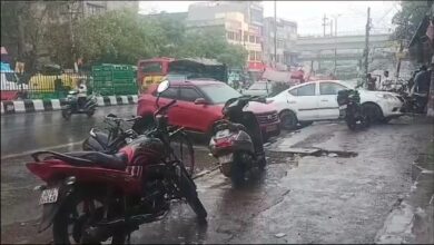 Delhi Rain: दिल्ली-एनसीआर में राहत के बादल बरसे, लोगों ने गीत गाकर अपनी खुशी जाहिर की | Top Story