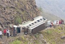 Shimla Bus Accident: शिमला में बड़ा हादसा, खाई में गिरी बस, ड्राइवर सहित चार की मौत, कई घायल