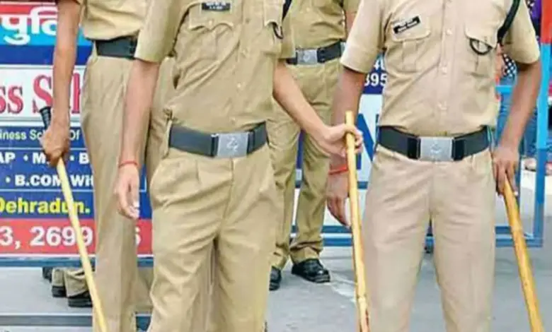 नंदग्राम थाना क्षेत्र में रविवार देर रात पुलिस ने मुठभेड़ के बाद 3 बदमाशों को गिरफ्तार किया