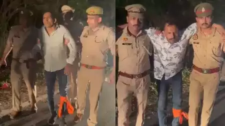 नोएडा जोन के एडीसीपी मनीष मिश्रा ने बताया कि शनिवार रात पुलिस टीम फेज 1 थाना क्षेत्र में दिल्ली से गोल चक्कर आने वाले रास्ते पर गंदे नाले पर चेकिंग कर रही थी।