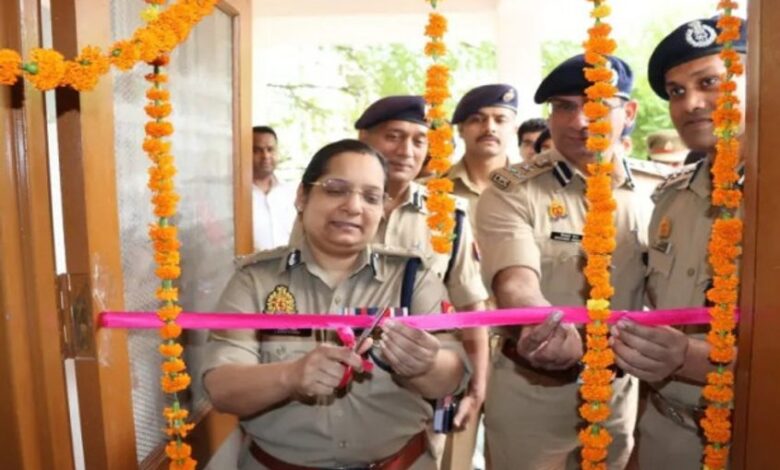 स अवसर पर पुलिस कमिश्नर लक्ष्मी सिंह ने कहा कि इस कार्यालय के माध्यम से मीडिया को समय पर और सटीक सूचनाएं मिलेंगी। उन्होंने बताया कि मीडिया सेल को पुलिस कंट्रोल रूम से जोड़ दिया गया है।