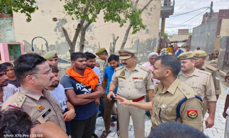 पुलिस का दावा है कि घटना में शामिल अन्य लोगों को भी जल्द गिरफ्तार कर लिया जाएगा।