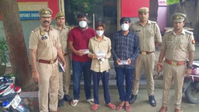 फेज-2 थाना पुलिस ने तीन शातिर चोरों को पकड़ा है। इनके पास से फैक्ट्री से चुराया गया 788.83 ग्राम सोना बरामद हुआ है। इसके अलावा 49 हजार रुपये भी मिले हैं।