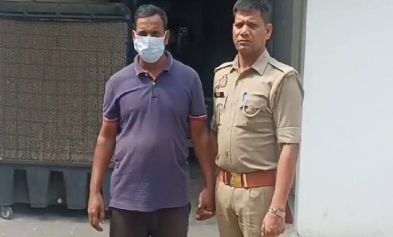 थाना सेक्टर-24 पुलिस ने सीआपीएफ से बर्खास्त किए कांस्टेबल को गिरफ्तार किया है।