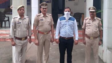 थाना बीटा 2 पुलिस ने निवेश के नाम पर धोखाधड़ी करने वाले गैंग के सरगना को गिरफ्तार किया है