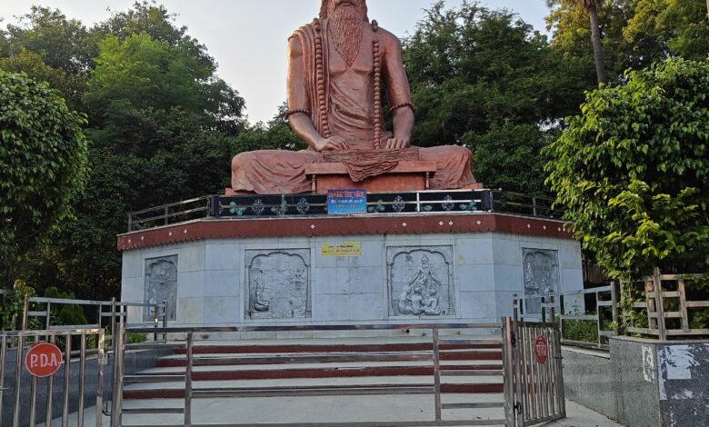योगी सरकार की प्राथमिकता में मंदिर का नवनिर्माण प्रगति पर, 13 करोड़ से ज्यादा की राशि से दिनरात चल रहा काम
