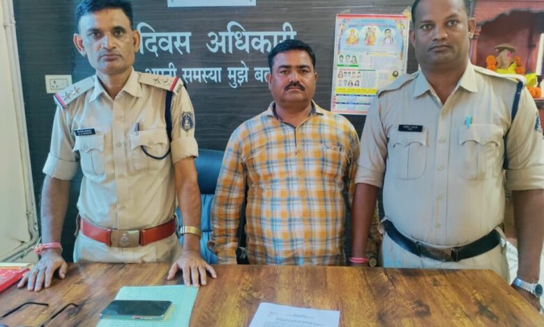 फेज-3 पुलिस ने गढ़ी चौखंडी गांव के किसान भाइयों की करोड़ों की जमीन फर्जीवाड़ा कर बेचने के मामले में 10 और आरोपियों के नाम सामने आए हैं