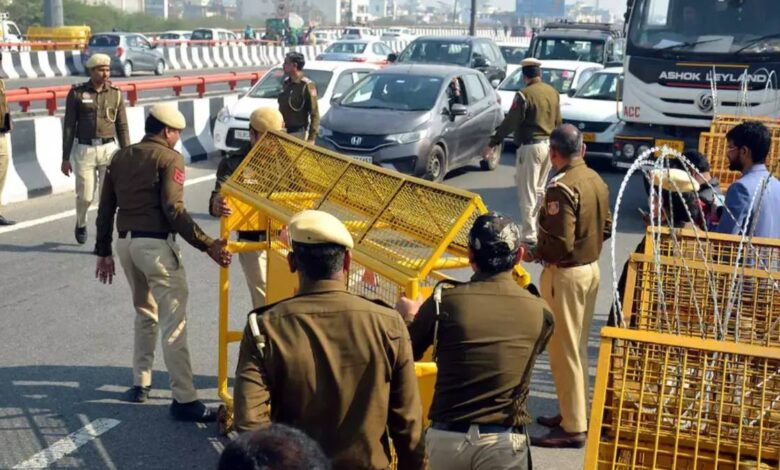 गौतमबुद्ध नगर में आगामी त्योहारों, विभिन्न परीक्षाओं और विभिन्न संगठनों द्वारा समय-समय पर किए जाने वाले विरोध प्रदर्शनों को देखते हुए जिले में गुरुवार से धारा 163 लग जाएगी।