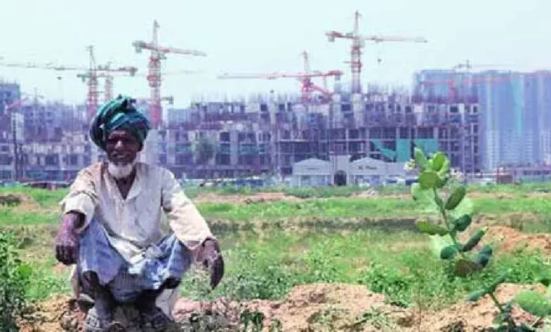 गौतमबुद्ध नगर, नोएडा: किसानों केे आबादी भूखंडों की पात्रता तय करने को लुक्सर व किराचपुर में लगाया शिविर