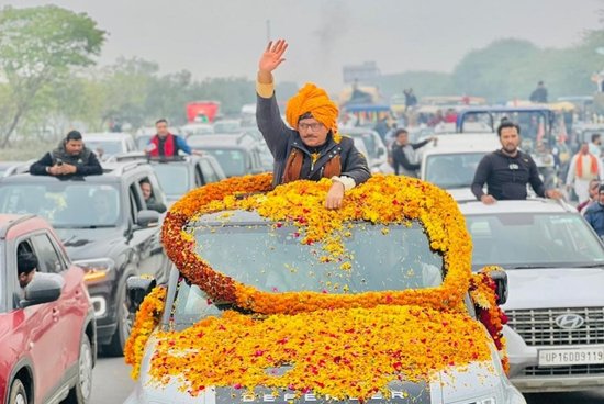 उत्तर प्रदेश ,नोएडा: धीरेन्द्र सिंह ने मुआवजे में बढ़ोतरी पर जताया सीएम का आभार