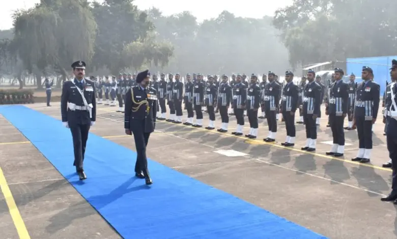 नई दिल्ली: -वायुसेना प्रमुख ने लक्षद्वीप समूह का दौरा किया नौसेना और आईसीजी जवानों से किया संवाद