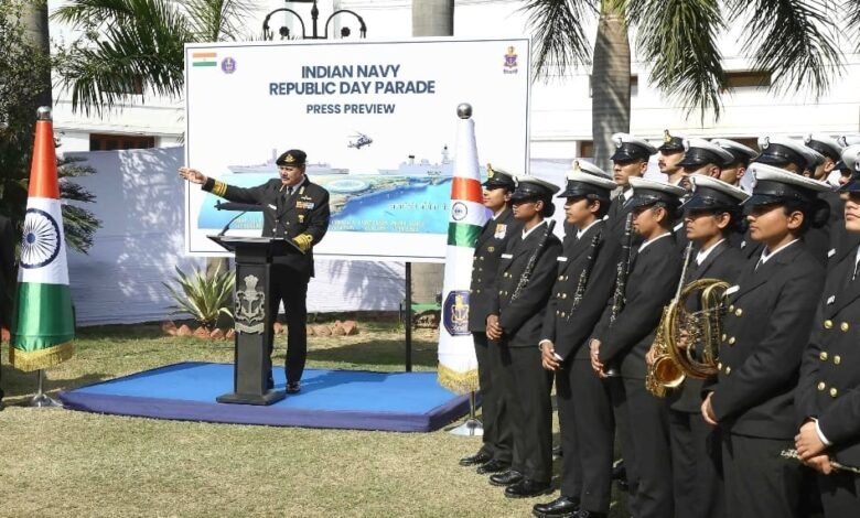 नई दिल्ली: -गणतंत्र दिवस परेड में दिखाई देंगे दो नए अत्याधुनिक युद्धपोत और एक पनडुब्बी