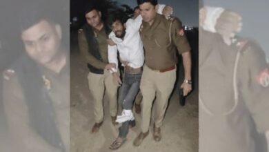 उत्तर प्रदेश, नोएडा: पुलिस और वांछित इनामी बदमाश ‘चीता’ के बीच मुठभेड़, लगी गोली