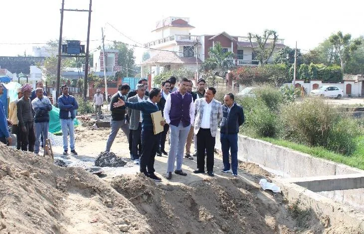 उत्तर प्रदेश, नोएडा: उद्यान उपनिदेशक व सर्किल प्रभारी का पद छीना