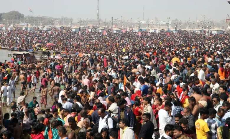 - मौनी अमावस्या के बाद भी नहीं थम रहा श्रद्धालुओं का रेला, महाकुम्भ में दिख रही सनातन की शक्ति