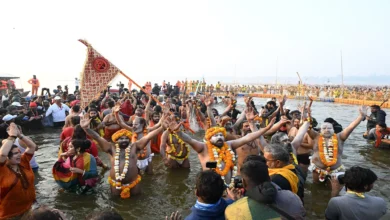 साधु-संतों, श्रद्धालुओं, कल्पवासियों, स्नानार्थियों और गृहस्थों ने किया संगम स्नान