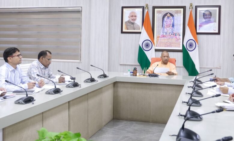 मुख्यमंत्री का निर्देश, व्यवस्था ऐसी हो कि 60 वर्ष की आयु होते ही पात्रता की श्रेणी के निराश्रित वृद्धजनों मिलने लगे वृद्धावस्था पेंशन