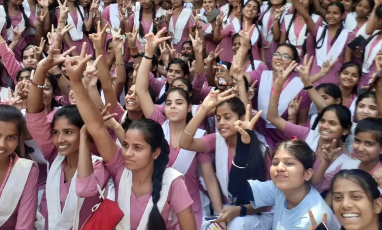 उत्तर प्रदेश, नोएडा: छात्रों की जन्म तिथि, नाम संशोधन में ई ऑफिस बनेगा मददगार