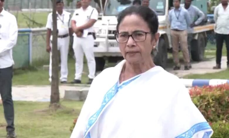 Mamata on Murshidabad tour