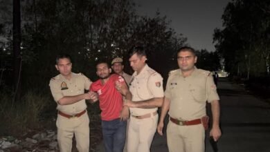 नोएडा