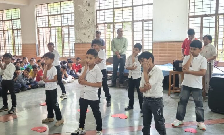 उत्तर प्रदेश, नोएडा: महात्मा बुद्ध की जयंती व मातृ दिवस के उपलक्ष्य में कार्यक्रम आयोजित