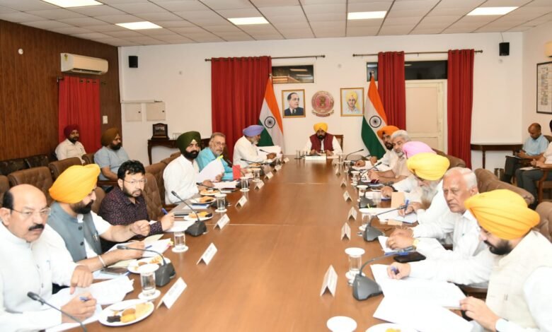 पंजाब, चंडीगढ़: भगवंत मान कैबिनेट ने पंजाब मैनेजमेंट एंड ट्रांसफर ऑफ म्युनिसिपल प्रॉपर्टीज नियमों, 2021 में महत्वपूर्ण संशोधन को मंजूरी दी