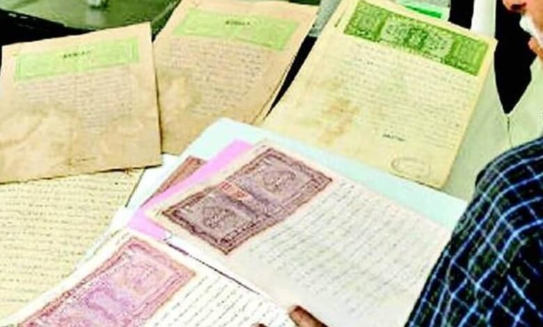 - डिजिटल इंडिया अभियान के तहत यूपी में पारदर्शिता बढ़ने पर आम आदमी को होगा फायदा, मॉडर्न रिकॉर्ड रूम और कंप्यूटर लैब बनेंगे मददगार
