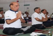 नई दिल्ली: जवानों को योगाभ्यास से प्राप्त नियंत्रण को दर्शाता है ऑपरेशन सिंदूर : राजनाथ सिंह